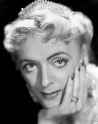JORGENSEN, Christine (1926 – 1989)
